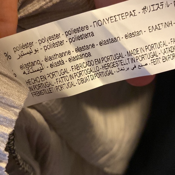 Zara but looks like Issey Miyake blouse size xl but fits like an M - Picture 4 of 4